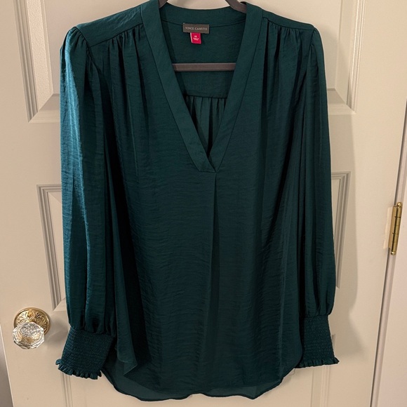 Vince Camuto Tops - Vince Camuto Beautiful Deep Green V-Neck Long Sleeve Blouse- NWT